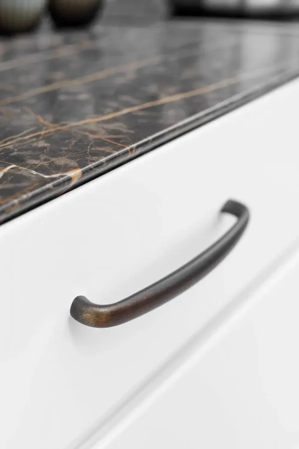 Ručica za nameštaj Bull furnipart – antique brown, montirana na fioku
