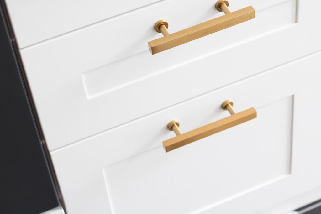 Zlatne ručice na fiokama